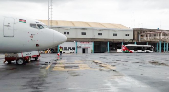 Kenya’da yolcu uçağı koronavirüs şüphesiyle karantinaya alındı