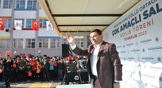 Kepez’den Hüseyin Avni Çöllü Ortaokulu’na Çok Amaçlı Salon
