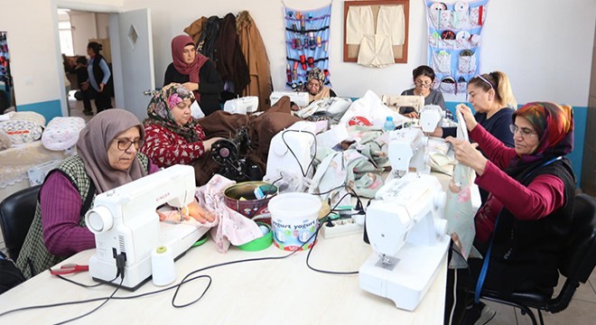 Kepez'den deprem bölgesine kadın desteği