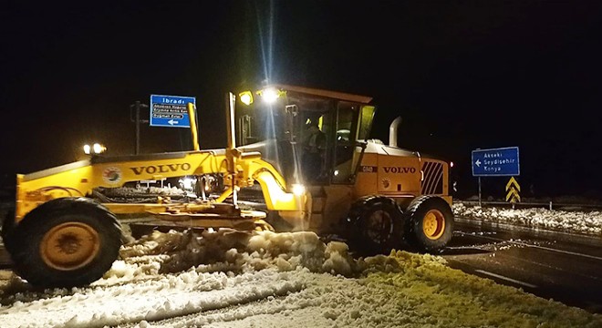 Kepez'den ilçe belediyelere kar temizleme desteği