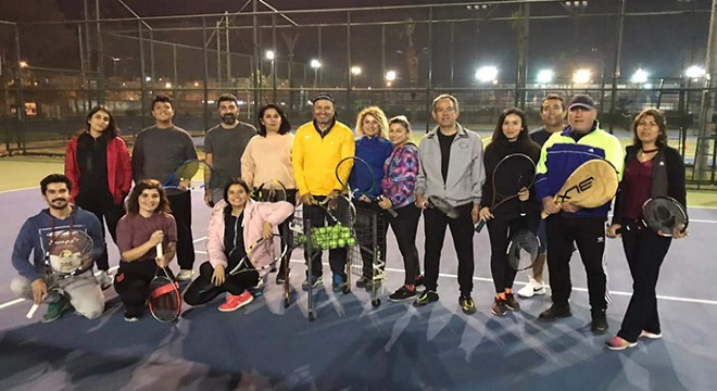 Kepez'den ücretsiz tenis kursları