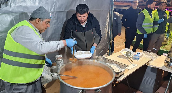 Kepez depremzedeleri bağrına bastı