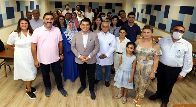 Kepez'in yabancı diller akademisi ilk mezunlarını verdi