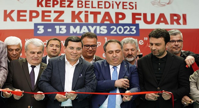 Kepez Kitap Fuarı kapılarını açtı