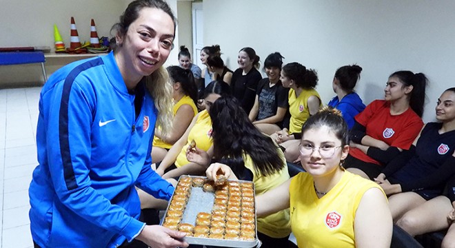 Kepez’de voleybol ateşi yeniden yakıldı