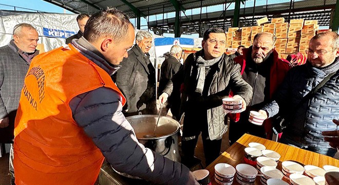 Kepez den deprem bölgesine sıcak çorba