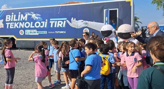 Kepez’in bilim ve teknoloji tırı, İzmir TEKNOFEST’te