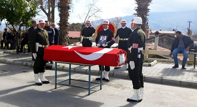 Kıbrıs Gazisi toprağa verildi