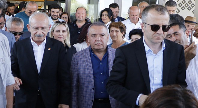 Kılıçdaroğlu'nu Antalya'da kimler karşıladı?