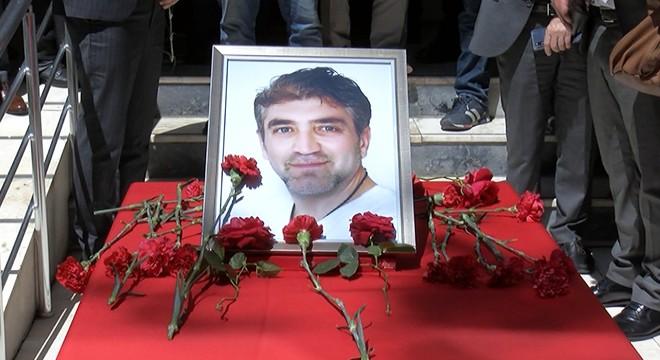 Kılıçdaroğlu, gazeteci Ali Ekber Ertürk ün cenazesine katıldı