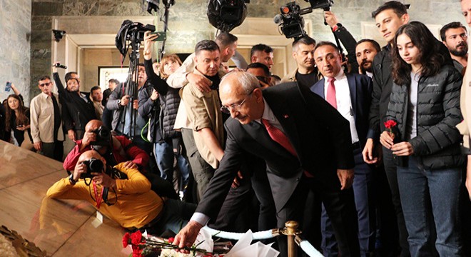 Kılıçdaroğlu ndan Anıtkabir e ziyaret