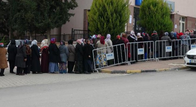 Kilis’te 6 aylık iş için sıraya girdiler