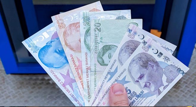 Kiraladıkları evde sahte paralarla yakalandılar