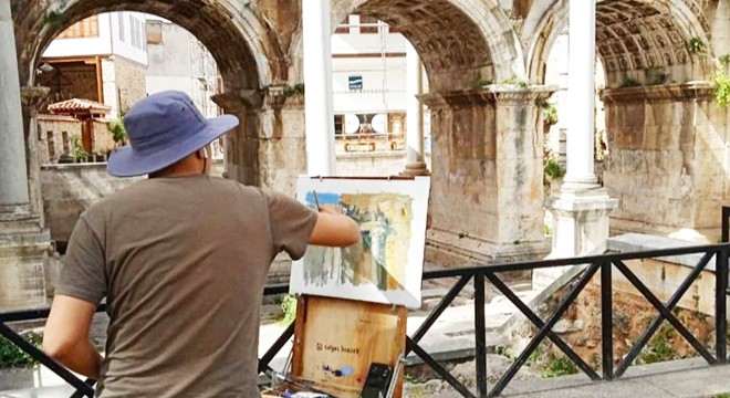 Kırgızlar Antalya'yı resimledi