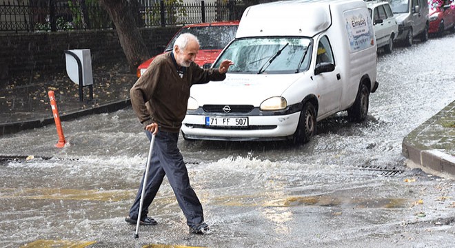 Kırıkkale'de sağanak etkili oldu