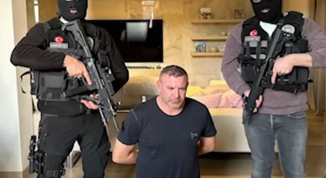Kırmızı bültenle aranan Erıc Schroeder yakalandı