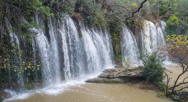 Kırmızı kodlu yağış, Kurşunlu'yu coşturdu