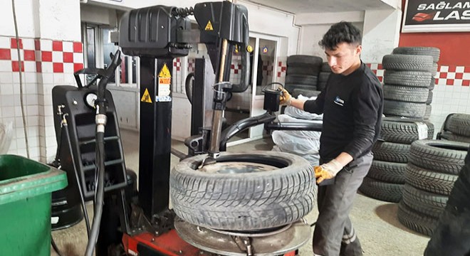 Kış lastiği değişimi için 'acele etmeyin' uyarısı