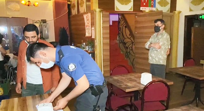 Kısıtlamada açık eğlence merkezine baskın