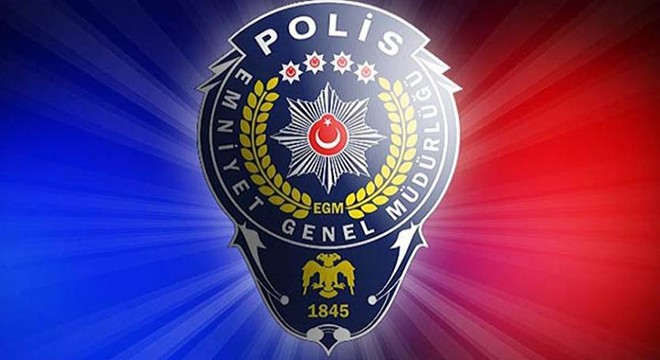 Kısıtlamayı ihlal edip, polisten kaçtılar