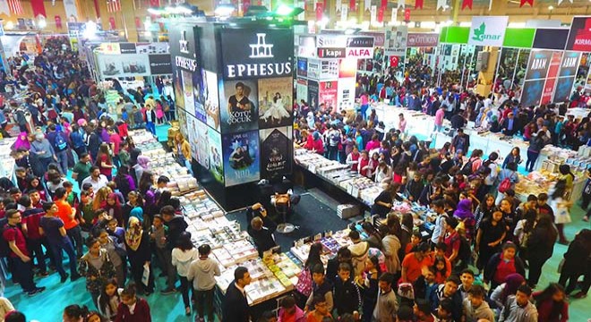 Kitap fuarı açılışına koronovirüs ertelemesi