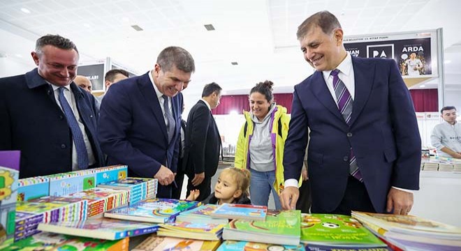 Kitap fuarına ilgi