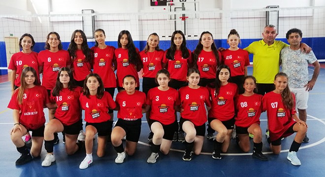 Kız Voleybol Takımı hazırlıklara başladı