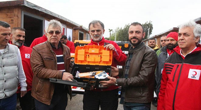 Hatay'da mağdur esnafa malzeme desteği