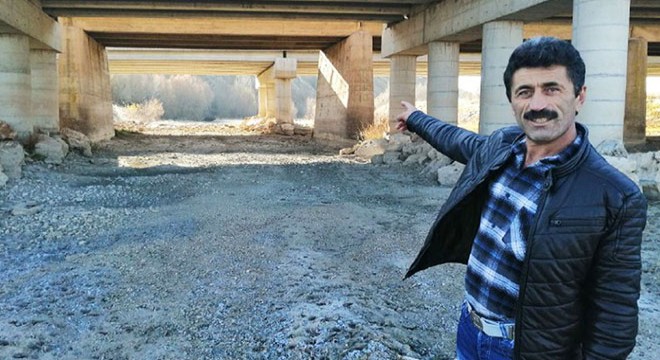 Kızılırmak'ı besleyen dere tamamen kurudu