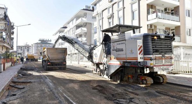 Kızıltoprak'ın caddeleri sil baştan
