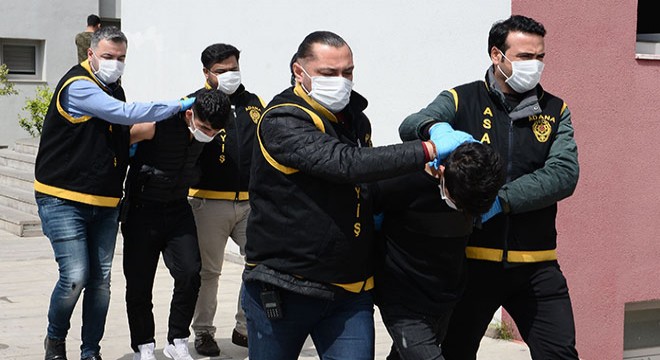 Kızına doğum günü pastası almaya çıktı, gasbedildi