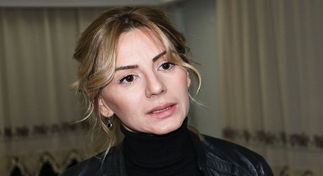 Kızını görebilmek için her hafta Kıbrıs'a gidiyor