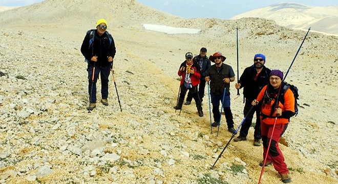 Kızlarsivrisi'nde serinlediler
