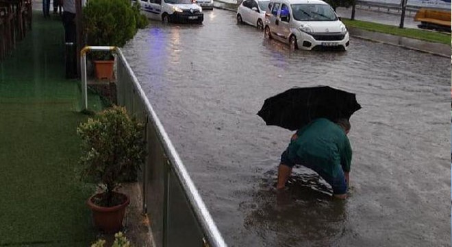Kocaeli'de yağmur etkili oldu