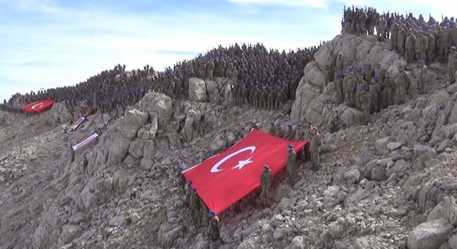 Komandolardan '100'üncü yıl' tırmanışı