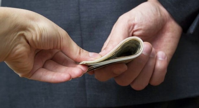 Konak'ta 4 belediye çalışanına 'rüşvet' gözaltısı