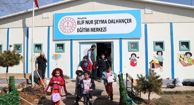 Konteyner kentte ilk ders zili çaldı