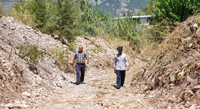 Konyaaltı Belediyesi’nden dere taşkınına önlem