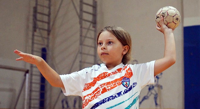Konyaaltı geleceğin sporcularını yetiştiriyor