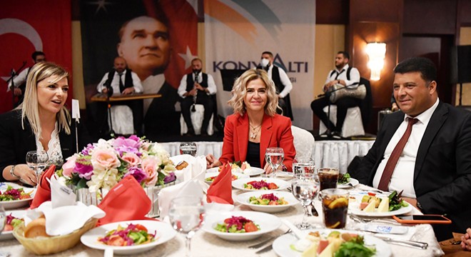 Konyaaltı'ndan öğretmenlere moral yemeği