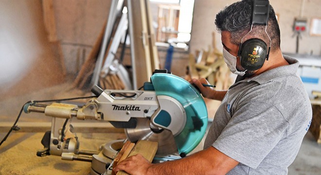 Konyaaltı Belediyesi, satın almak yerine üretiyor