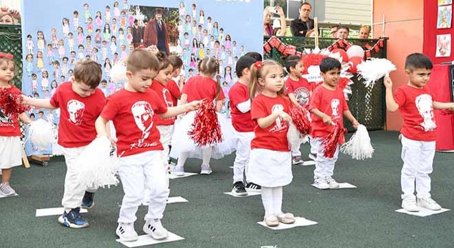 Antalya Konyaaltı Kreşleri nde 23 Nisan coşkusu