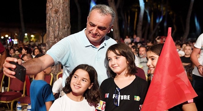 Konyaaltı nda duygulandıran  Zafer  kutlaması