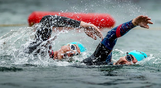 Konyaaltı nda uluslararası yüzme yarışı heyecanı