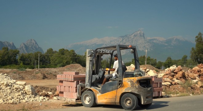 Konyaaltı nda yollarda kışa hazırlık sürüyor