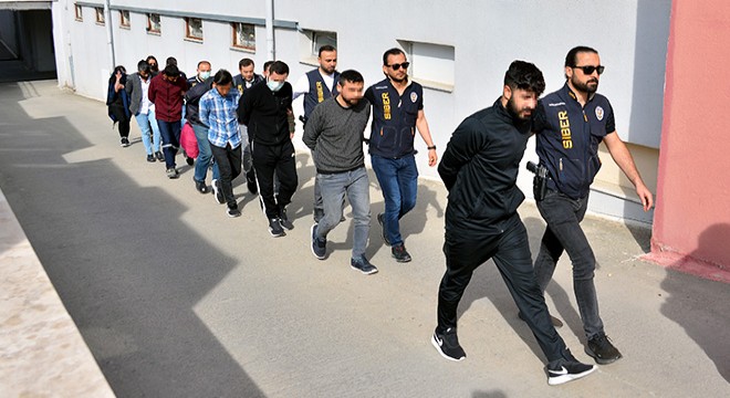 Köpek satış ilanıyla 1 milyon lira dolandırdılar