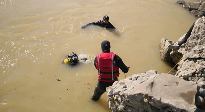 Köprüçay'da kaybolan turisti arama çalışması 3'üncü gününde