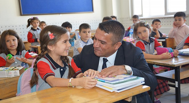Korkuteli'de 9 bin 348 öğrenci ders başı yaptı
