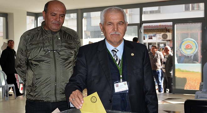 Korkuteli'de Büyükçetin yeniden başkan seçildi