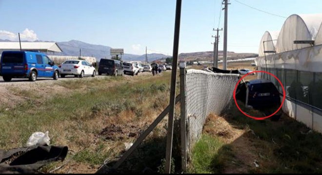 Korkuteli'de otomobil yayaya çarptı: 1 ölü, 2 kişi yaralı